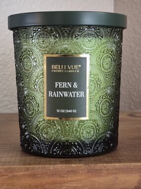Bellevue Fern & Rainwater Scented Candle - Green Glass